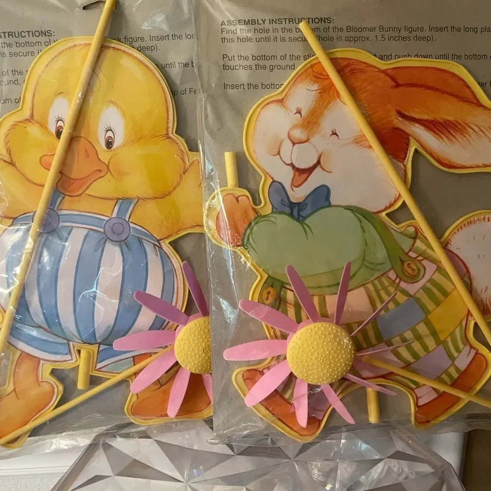 Feathers and Bloomer Bunny Forget Me Not Pinwheel Vintage Easter Yard Art Set/2!
